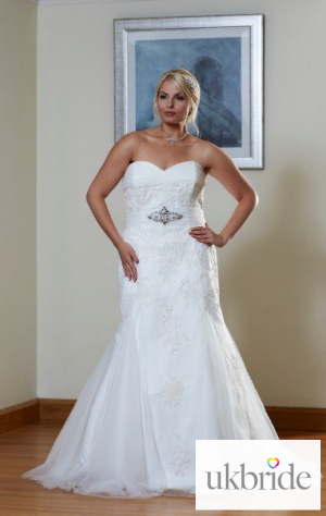 fuchsia-silhouette-2014-weddingdress.jpg