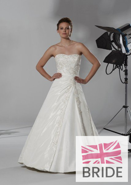 francis-romantica-2014-weddingdress.jpg