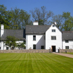 Llanyrafon Manor