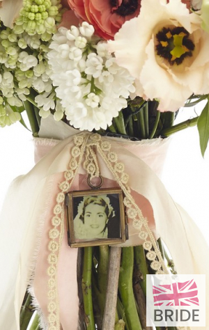 TINYPHOTOFRAMEFORWEDDINGBOUQUET3.50TheWeddingofmyDreams.jpg