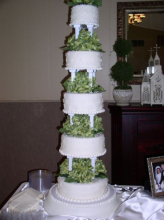 WEDDINGCAKE.JPG