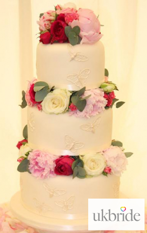 Vintage-butterfly-Wedding-Cake.jpg