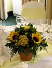 Sunflowers-tablecentre-low-.jpg