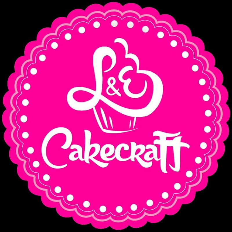 L & E Cakecraft - Cakes & Favours - Carterton - Oxfordshire