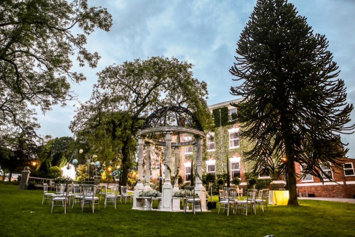 Wedding Venue in StokeonTrent, Thornbury Hall UKbride