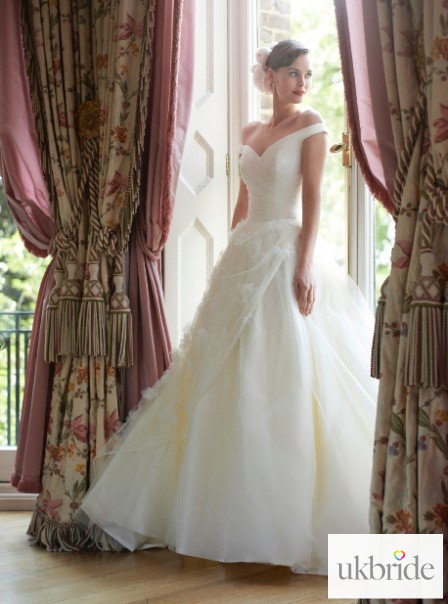 Wedding_dresses_Daisy.jpg