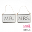 MRANDMRSBLACKANDWHITEWOODENSIGNS6TheWeddingofmydreams(2).jpg