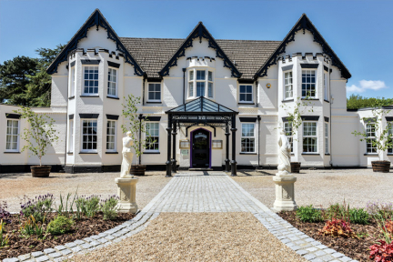 Carlton Manor