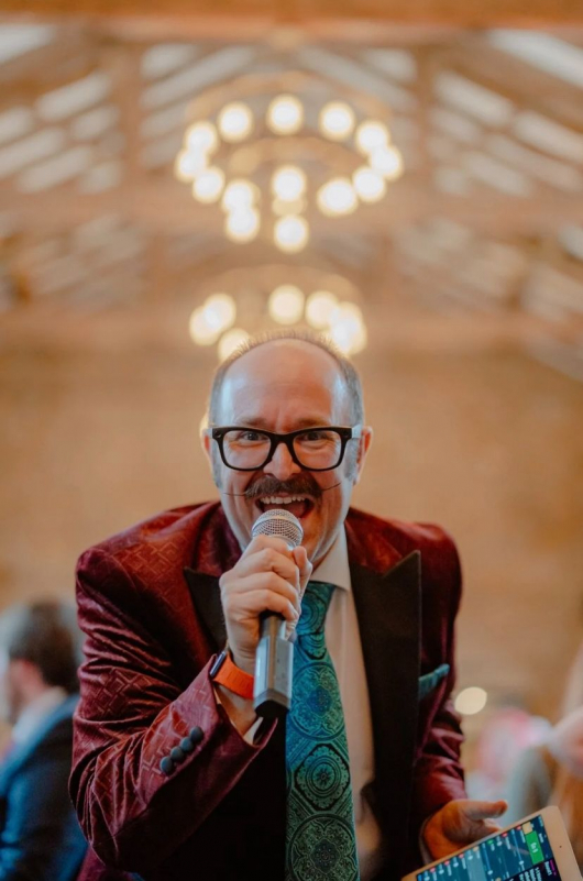 Elegant Magic - The Magic of Neil Edwards - Magicians - Coventry - West Midlands