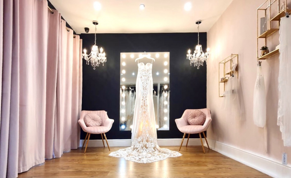 Holmes and Co Bridal Couture - Wedding Dress / Fashion - Doncaster - South Yorkshire
