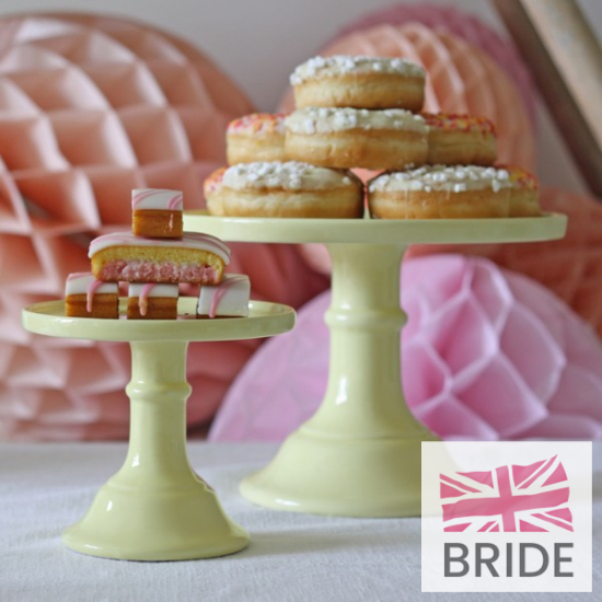 CERAMICCAKEPLATELEMONYELLOWfrom16TheWeddingofmyDreams.jpg