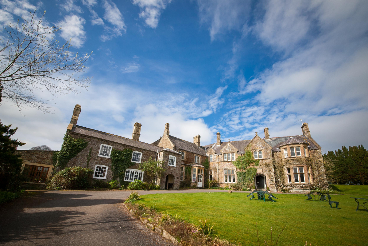 Wedding Venue in UMBERLEIGH, Northcote Manor Hotel UKbride