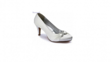 wedding shoes.png
