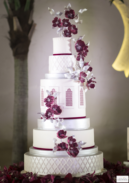 qatar wedding cake.jpg