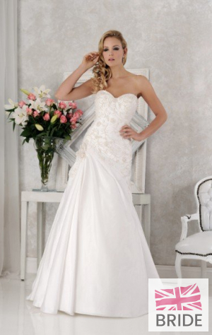 Veromia_weddingdress_VR61374.jpg