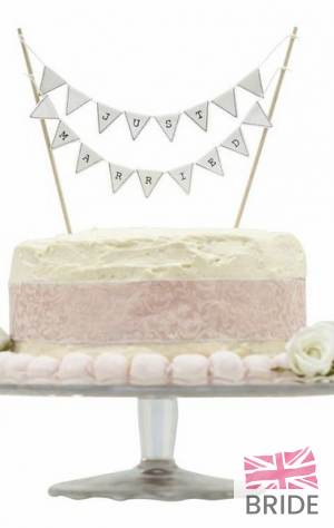 JUSTMARRIEDCAKEBUNTINGCAKETOPPER7.50TheWeddingofmyDreams(2).jpg
