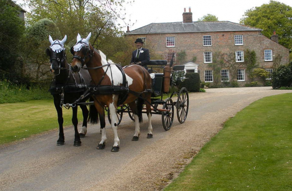 Combe Manor - Venues - Hungerford - Berkshire