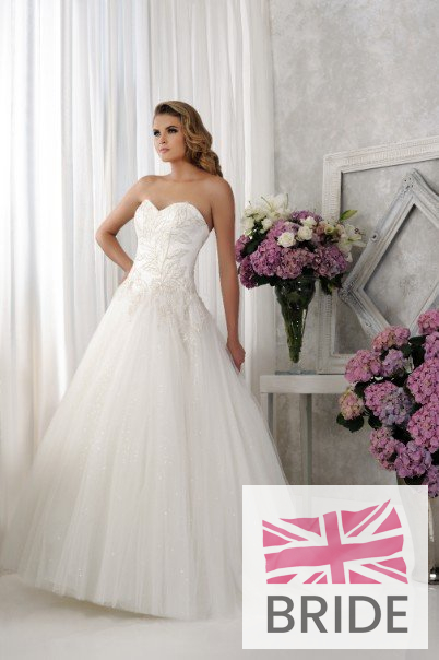 Veromia_weddingdress_VR61376-1.jpg