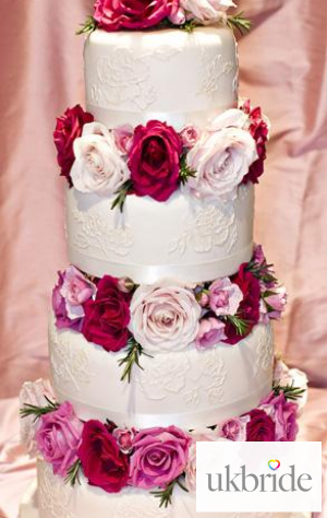 Brush-Embroidery-&-Miss-Pickering-Wedding-Cake-SG.jpg