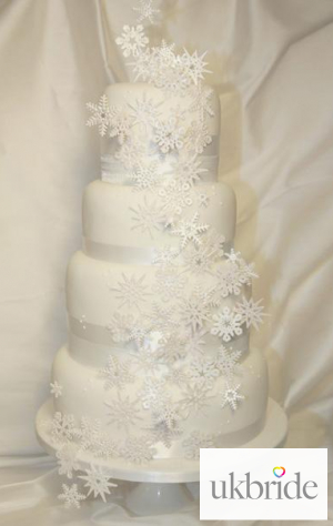Snowflake-Winter-Wedding-Cake.jpg