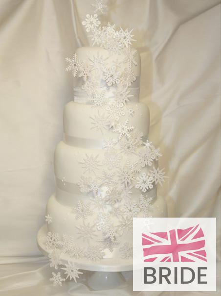 Snowflake-Winter-Wedding-Cake.jpg