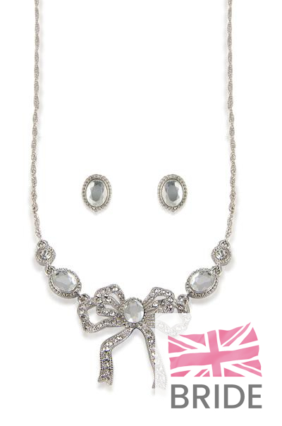 Marleybone-Necklace-Set-by-Swoon-£40-www.crystalbridalaccessories.co.uk.jpg