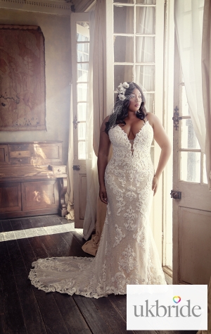 Maggie-Sottero-Tuscany-Marie-8MS794AC-Curve-PROMO1.jpg