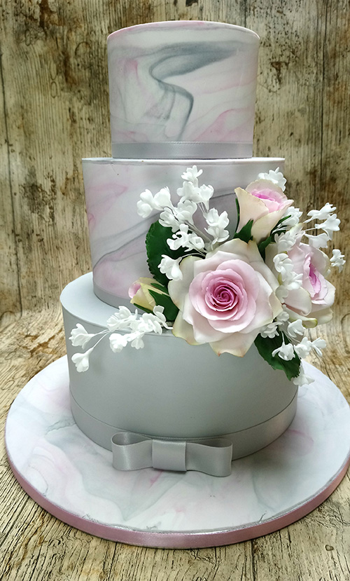 Sophisticake make beautiful and bespoke wedding cakes.