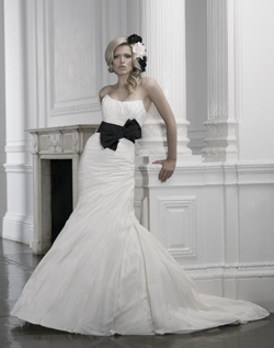 Ellis Bridal's wedding dresses — with art nouveau style!
