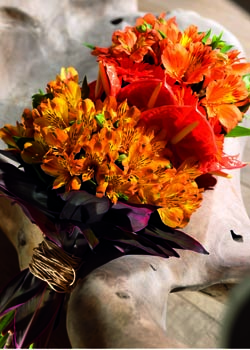 Alstromeria makes a dramatic wedding bouquet