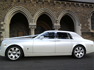 Find a Phantom will provide your wedding transport with a package worth over £1,500!