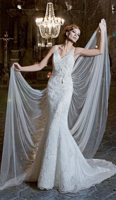 Melisa fishtail gown by Annais.