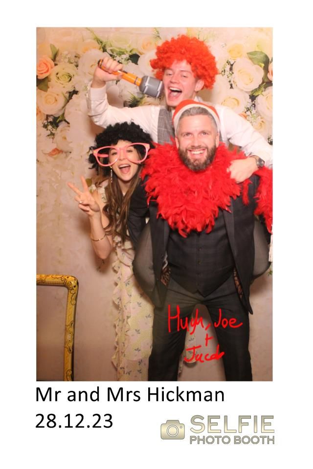 Selfie Photo Booth hire has joined UKbride