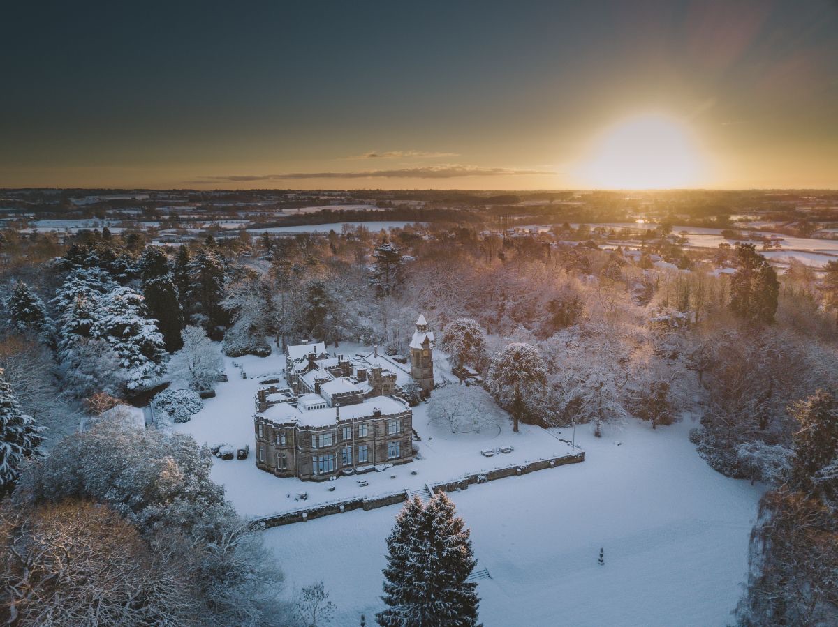 Would you like a free brochure from Hampton Manor?