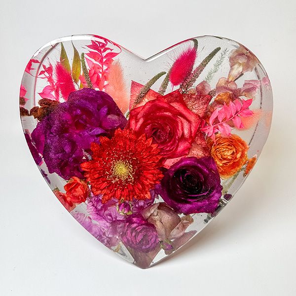 Would you like a free brochure from Petals Preserved?