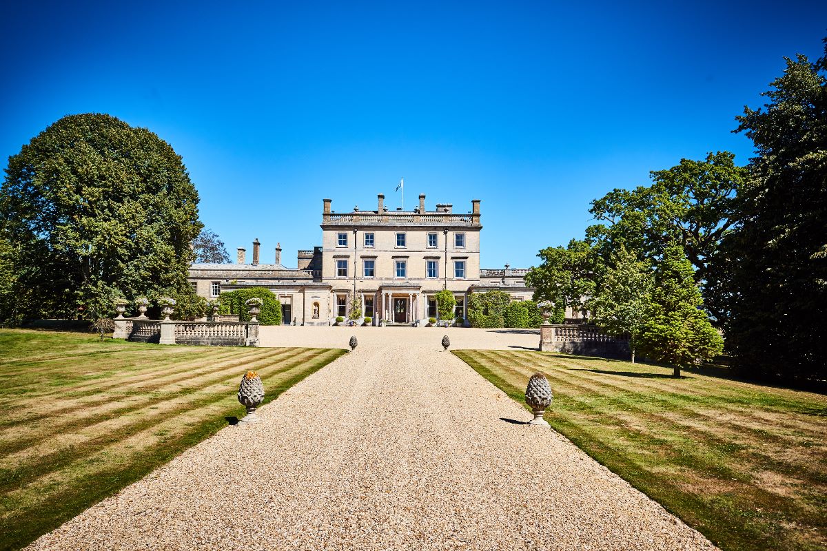 Wedding Venue in Ringwood, Somerley Weddings UKbride