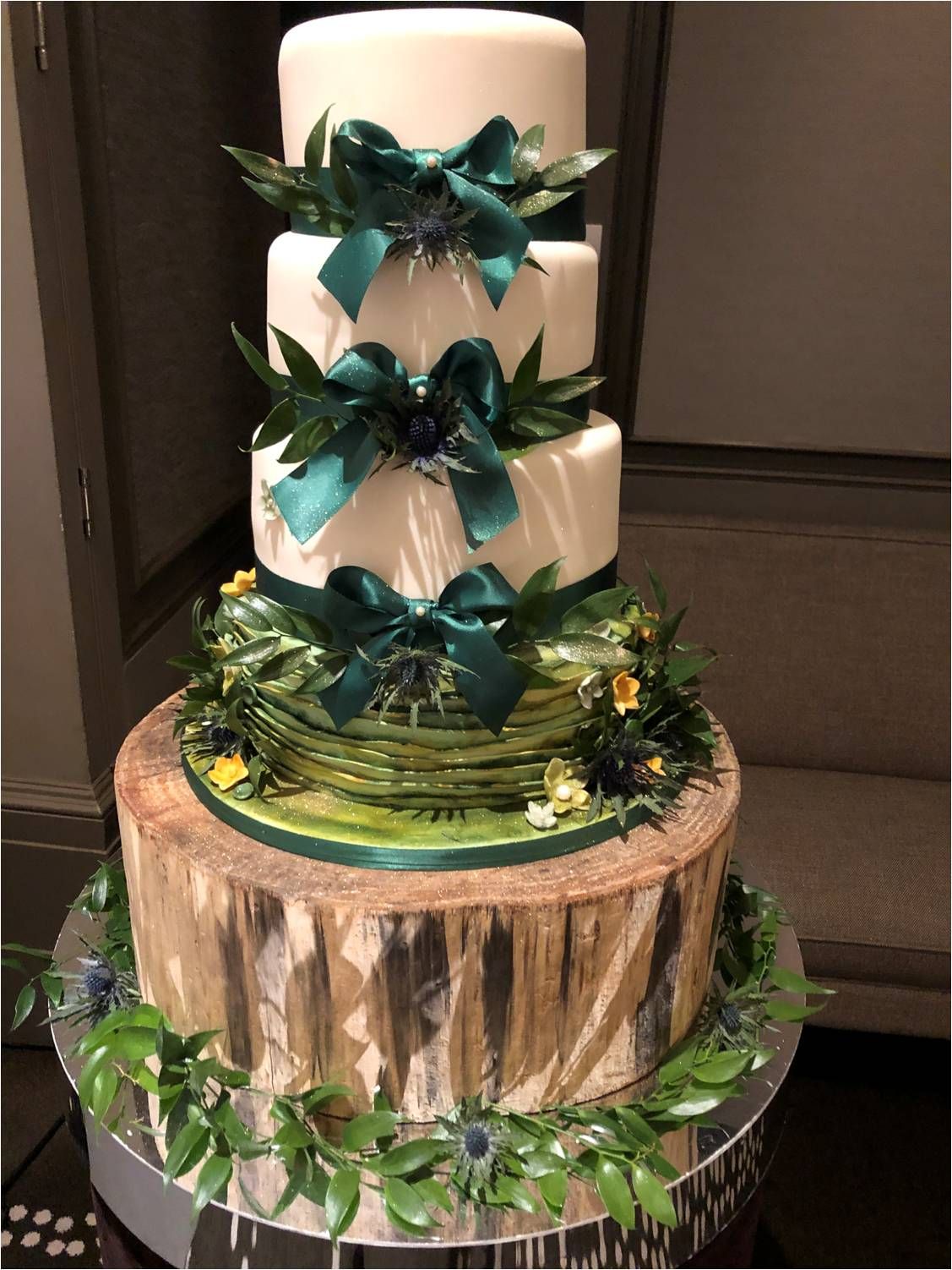 Sarahs Wedding Cakes-Image-3
