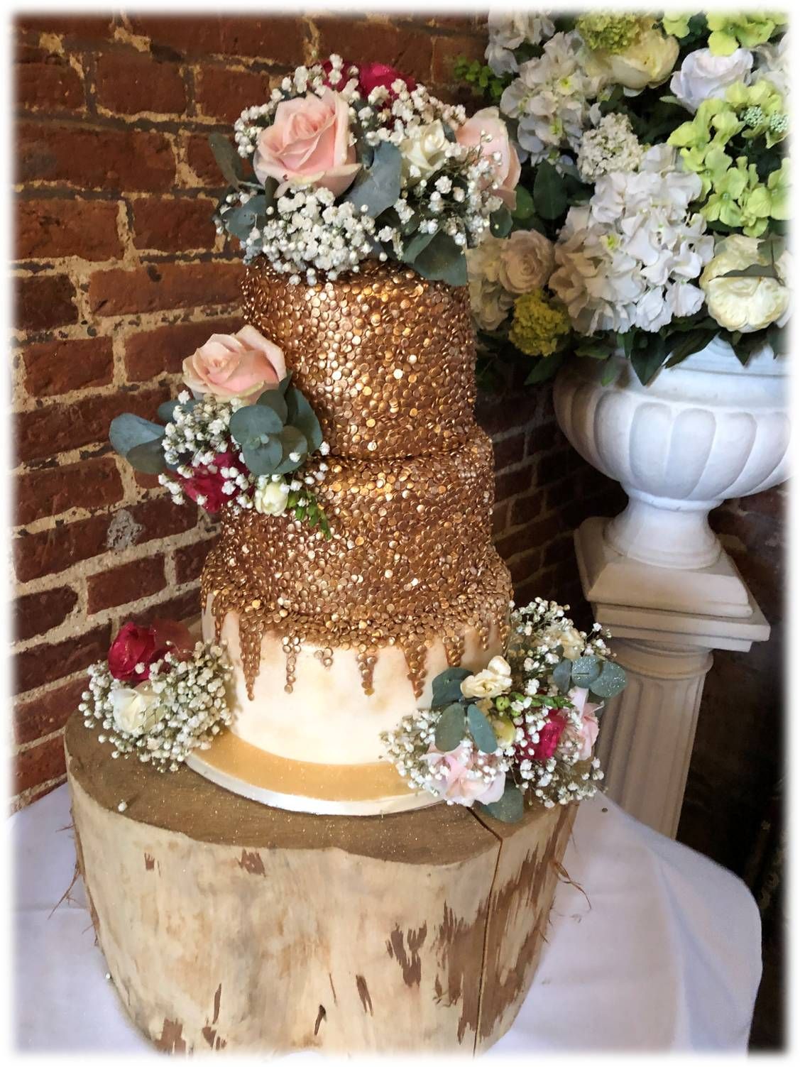 Sarahs Wedding Cakes-Image-4