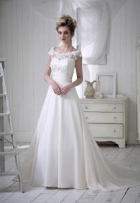 Cloud Nine Bridal Wear-Image-23
