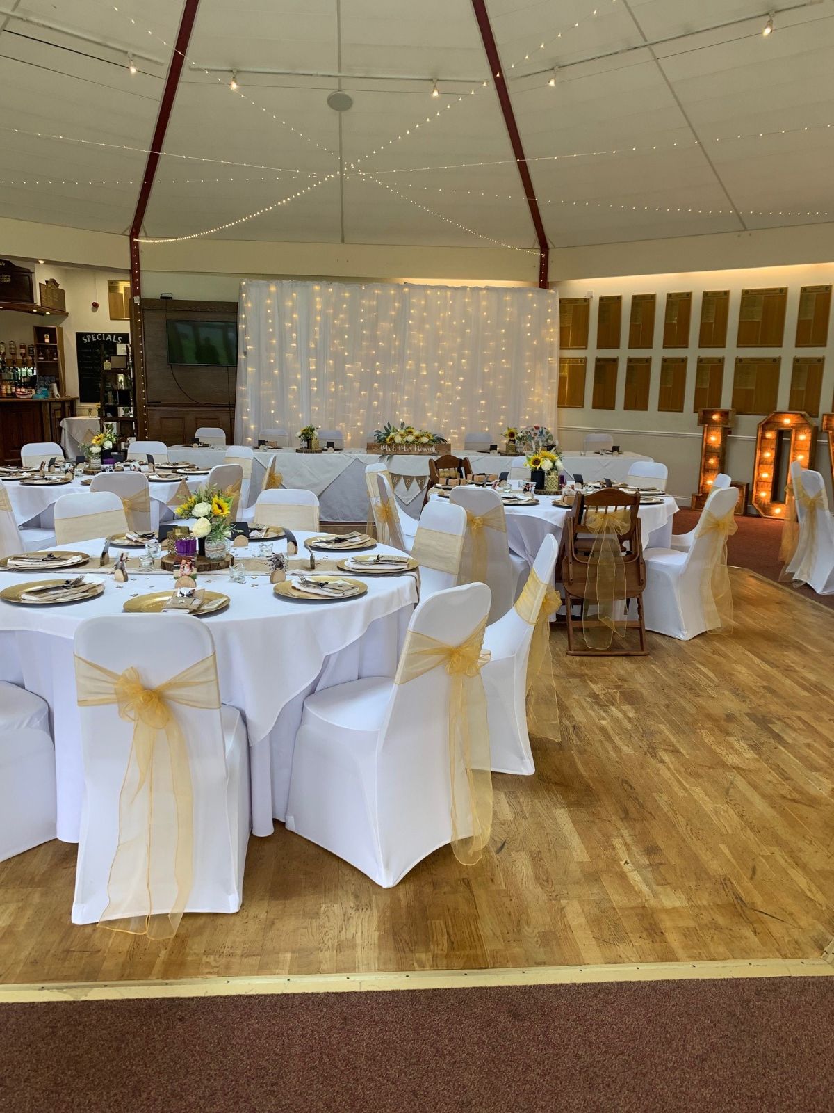 Gallery Item 100 for Grimsby Golf Club Weddings