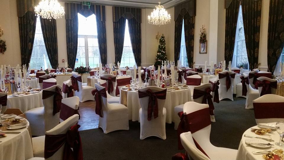  Wedding  Venue  in Stafford  Brocton Hall Golf Club UKbride