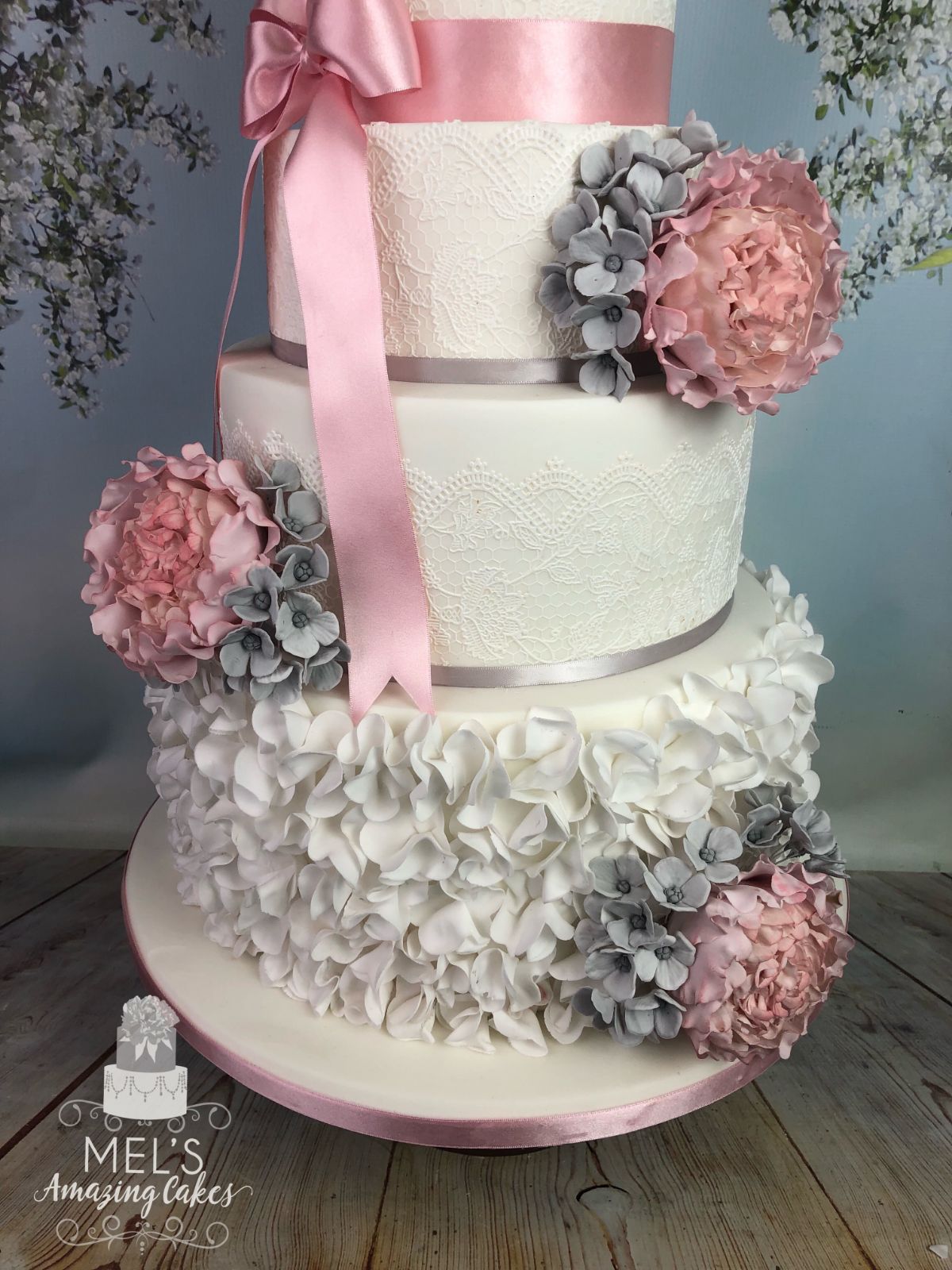 Mel's Amazing Cakes-Image-20