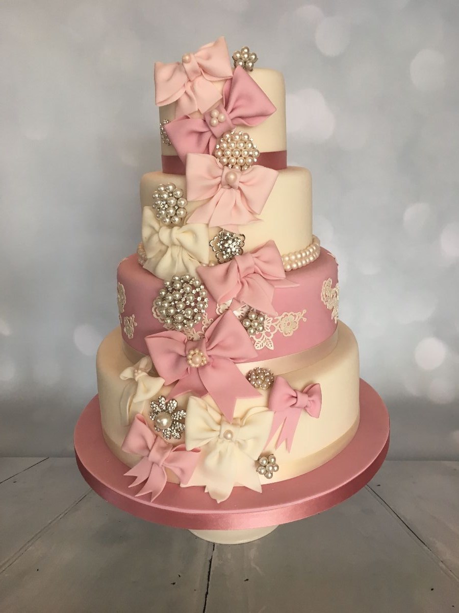 Karen's Celebration Cakes-Image-31