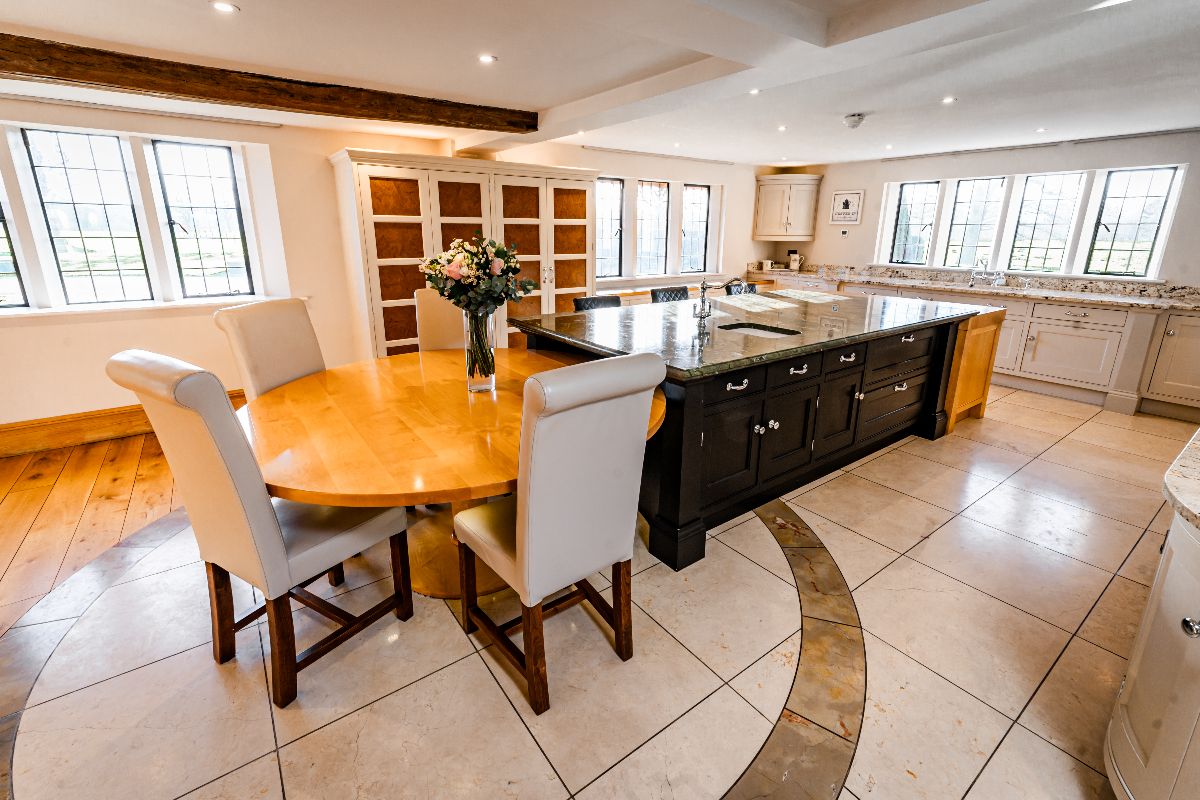 Gallery Item 21 for Merrydale Manor