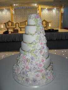 Classic Cakes-Image-18