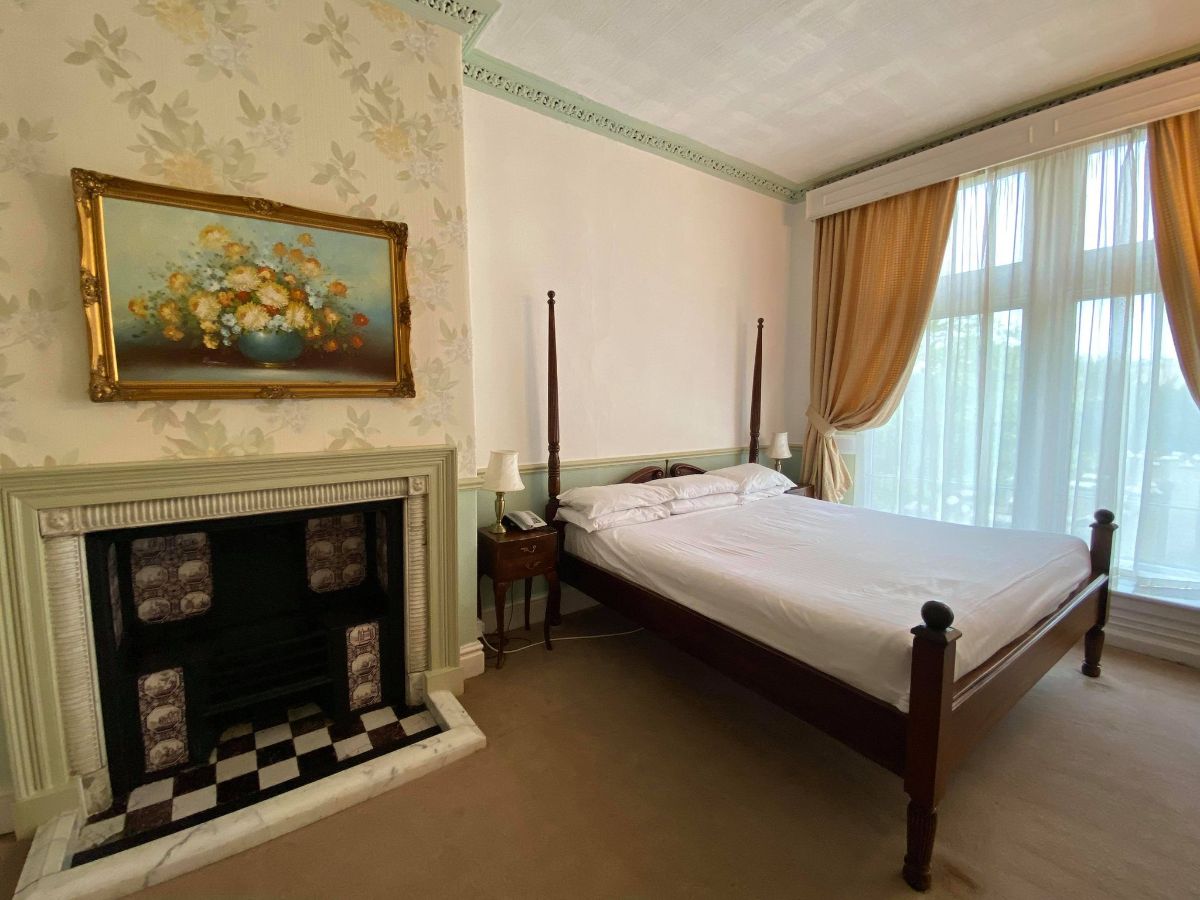 Cave Castle Hotel-Image-24