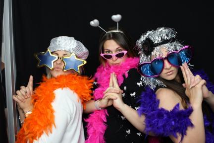 Strike That Pose Photo Booths-Image-6