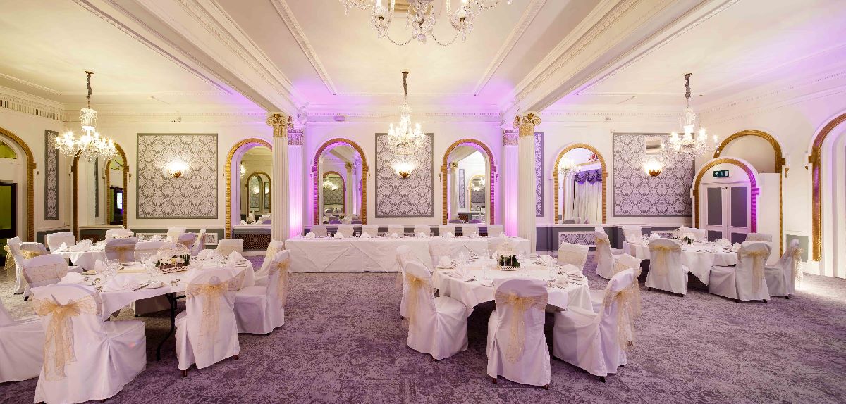  Wedding  Venue  in Brighton  Mercure Brighton  Seafront Hotel 