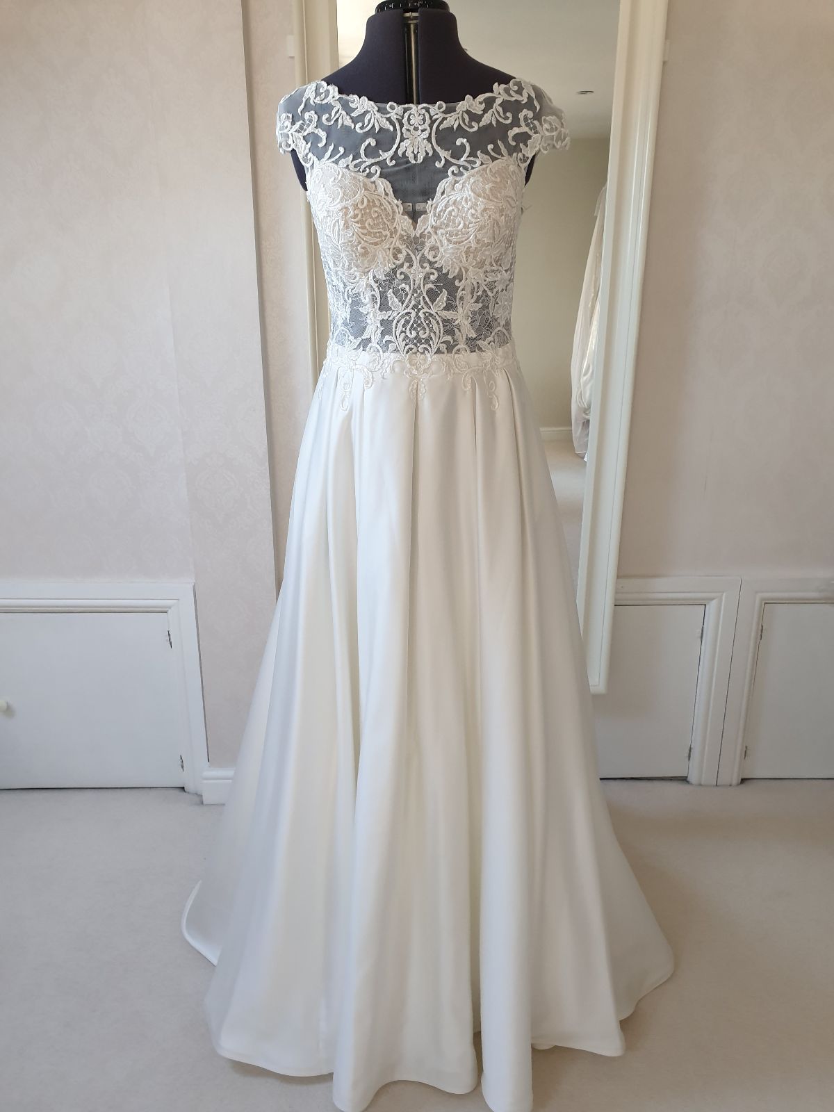 Dream Second Hand Wedding Dress Agency-Image-53