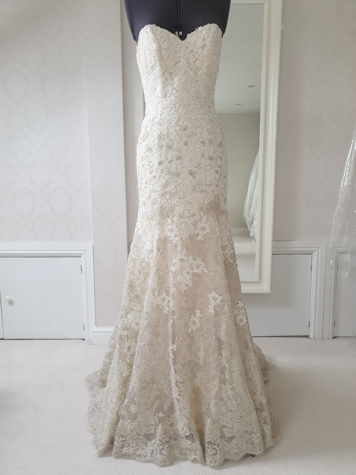 Dream Second Hand Wedding Dress Agency-Image-1